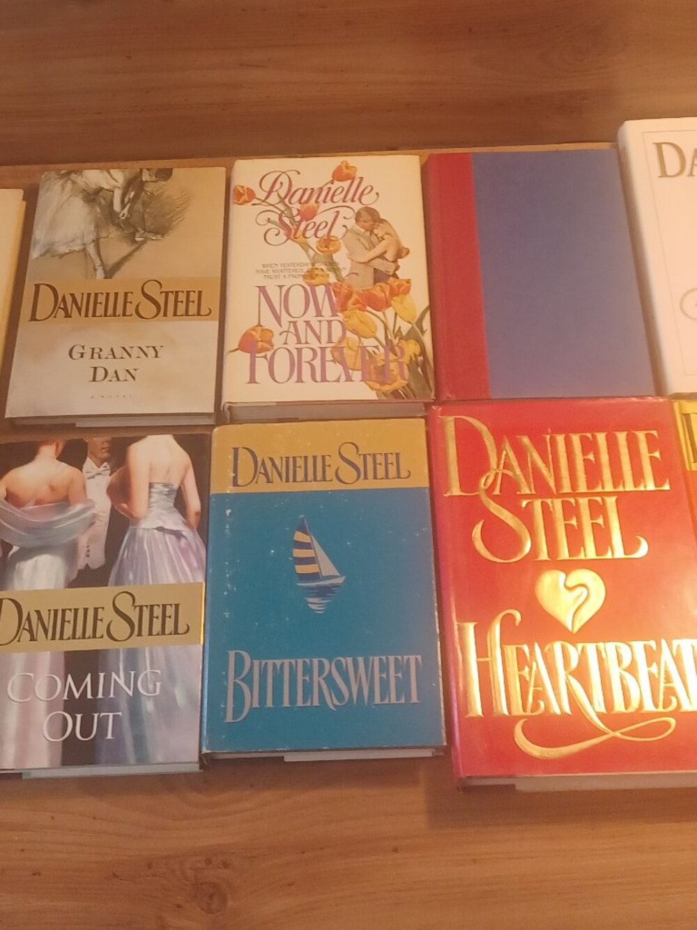 Heartbeat By Danielle Steel Lot Of 10 Books